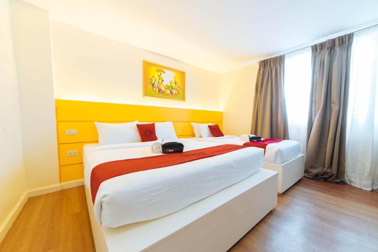 Reddoorz Plus At Hotel Metro Калибо Экстерьер фото